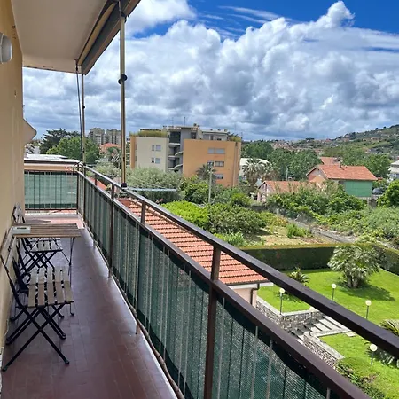 Lmhouse Apartment Arma di Taggia