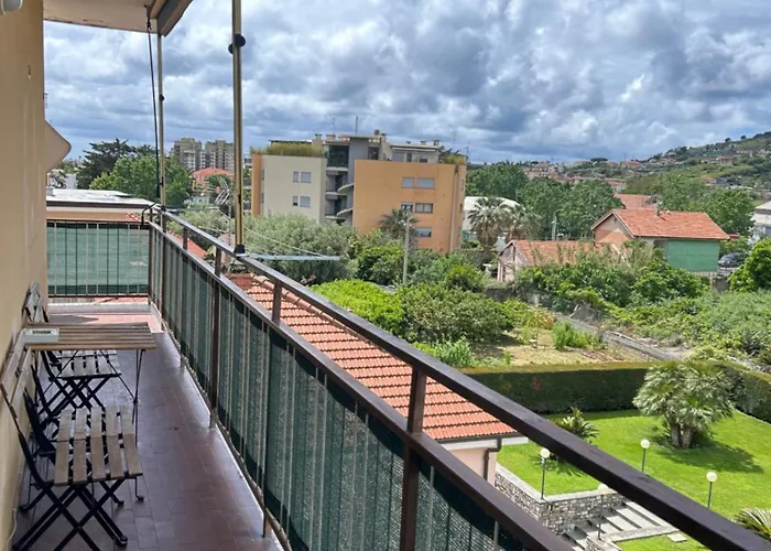Lmhouse Apartament Arma di Taggia