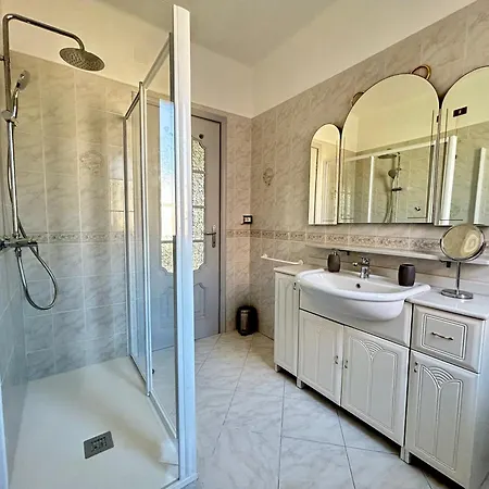 Lmhouse
